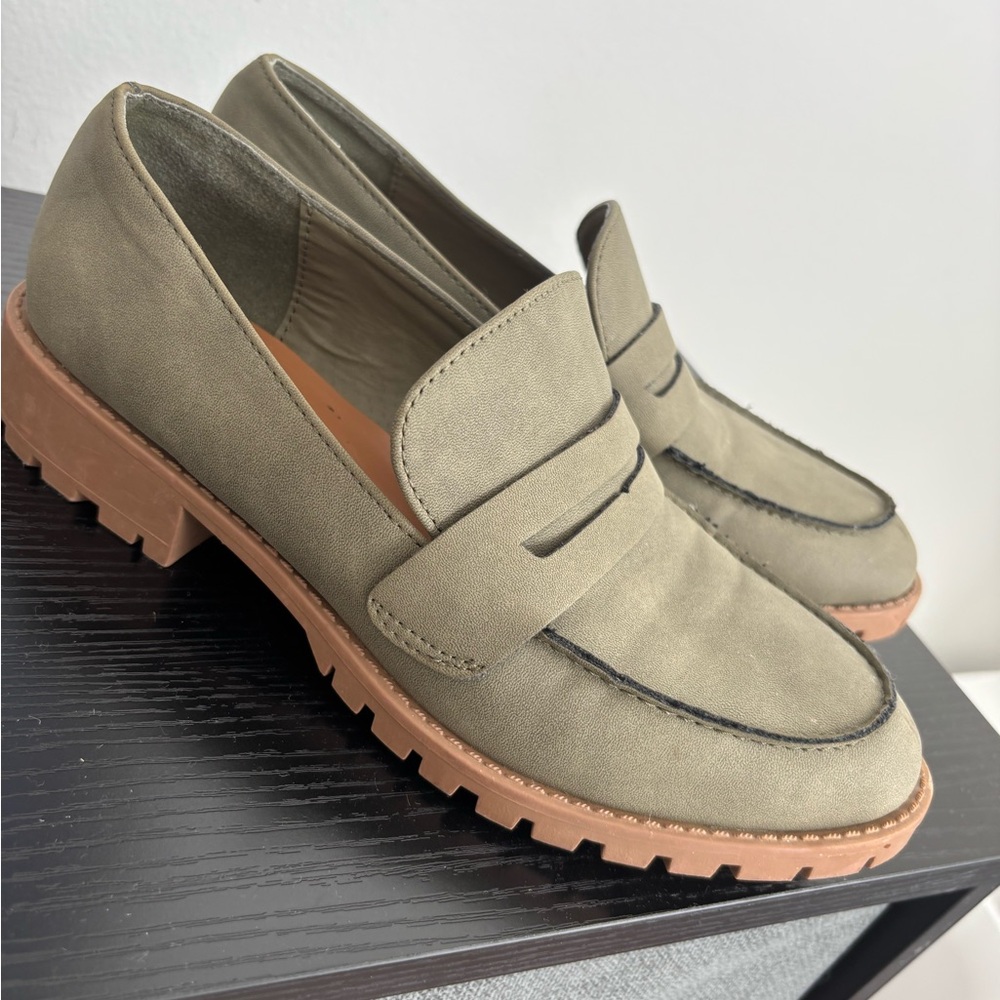 Me Too Olive Green Loafers